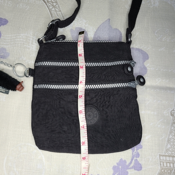 Kipling Crossbody - Picture 2 of 3